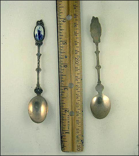 Blue Delft Windmill Souvenir Spoon MAIN