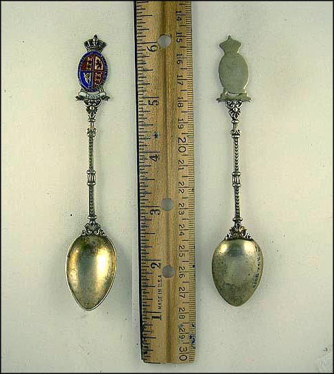 Enameled Crest, London, Great Britain Souvenir Spoon MAIN