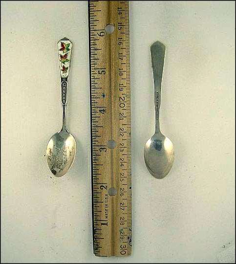 Enameled Maple Leaves, Terrace Bay, Canada Souvenir Spoon MAIN