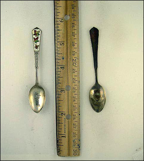 Enamled Maple Leaves, Winnipeg, Canada Souvenir Spoon MAIN