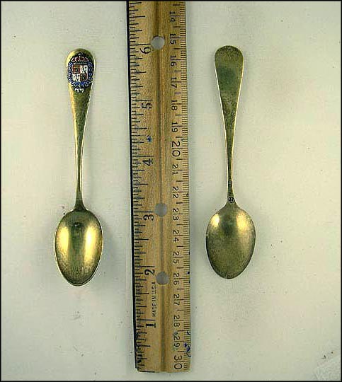 Enameled English Crest Souvenir Spoon MAIN