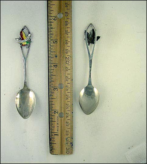 Enameled Cut Out Maple Leaf, Niagara Falls, Canada Souvenir Spoon MAIN