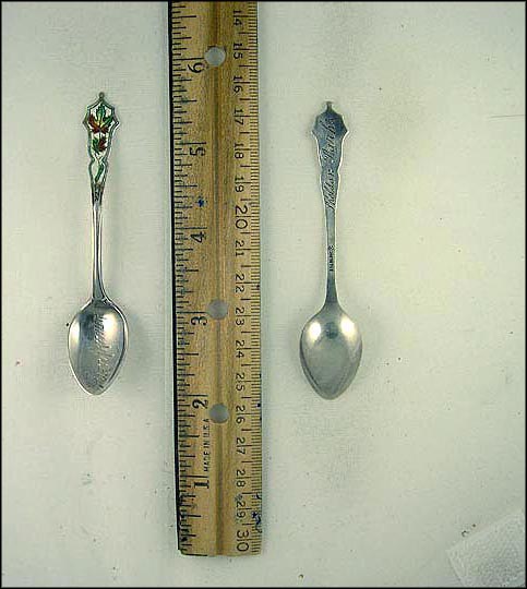 Enameled Maple Leaves, Port Arthur, Canada Souvenir Spoon MAIN