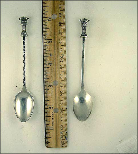 Monument, Yokohama, Japan Souvenir Spoon MAIN