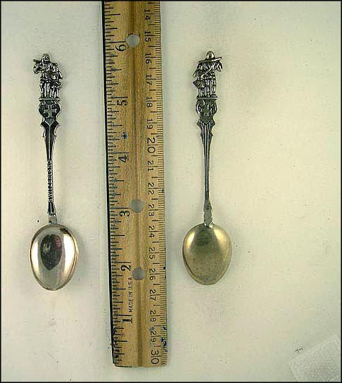 Cut Out William Tell with Son Statue, Crest, Switzerland Souvenir Spoon MAIN