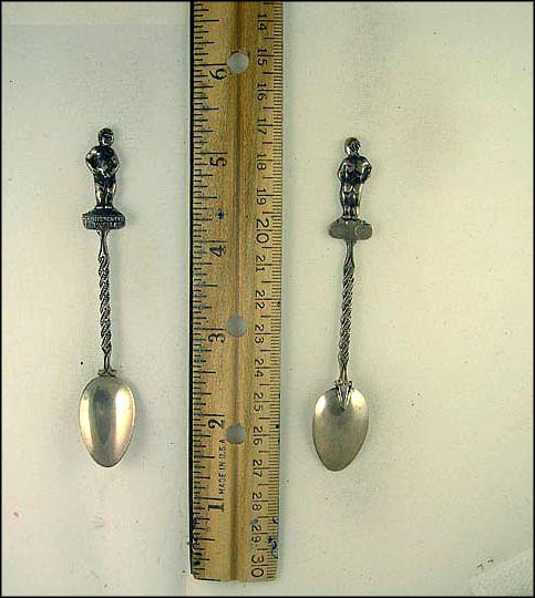 Mannenkenpis, Statue, Brussels, Belgium Souvenir Spoon MAIN