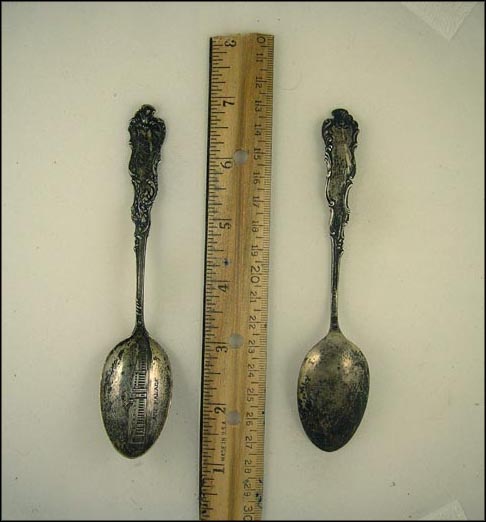 Art Palace, World's Fair, Engraved Initials, Chicago, Illinois Souvenir Spoon MAIN