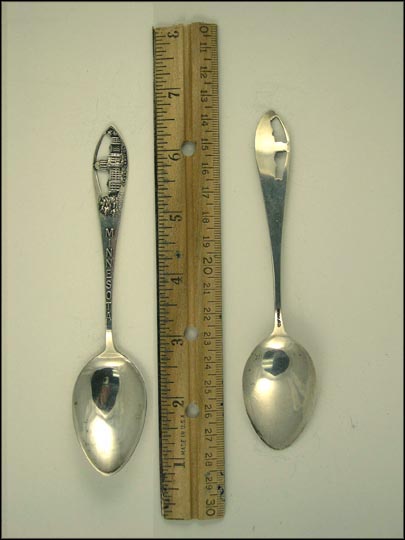 Cut Out State Capitol, Minnesota Souvenir Spoon MAIN