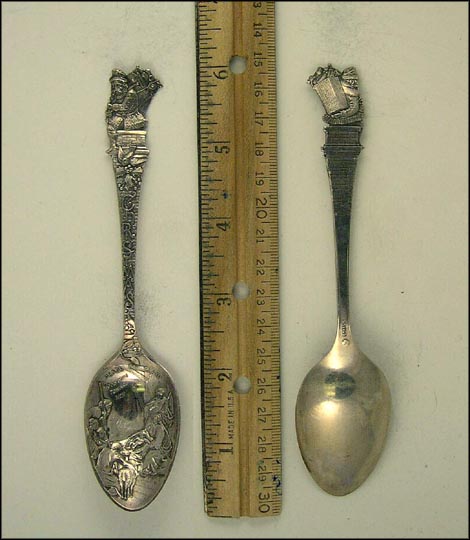 Christmas, Santa Going Down Chimney, Peace on Earth Good Will Toward Men, Manger Scene Souvenir Spoon MAIN