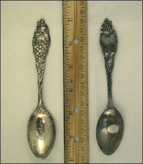Grapes, Los Angeles, California Souvenir Spoon MAIN