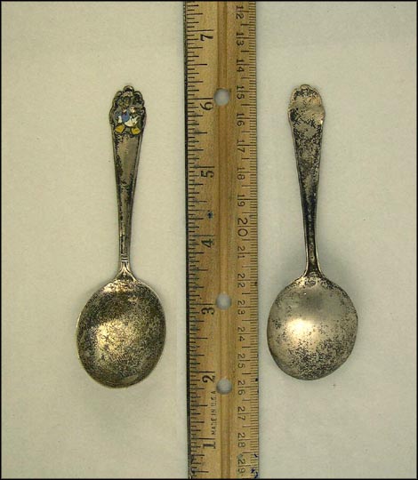 Enameled Donald Duck Souvenir Spoon MAIN