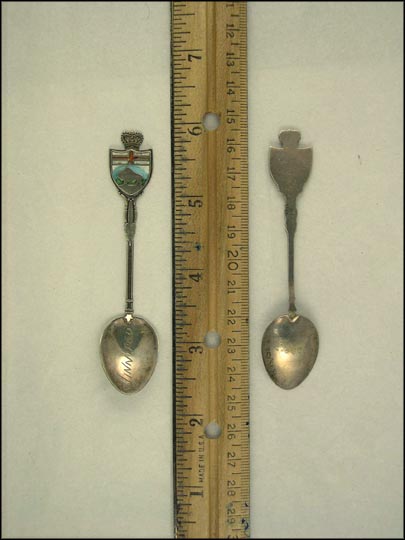 Enameled Crest, Winnipeg, Canada Souvenir Spoon MAIN
