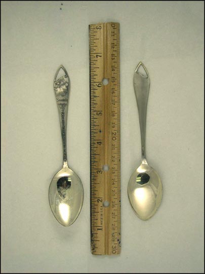 Cut Out, Santa's Village, Skyforest, California Souvenir Spoon MAIN