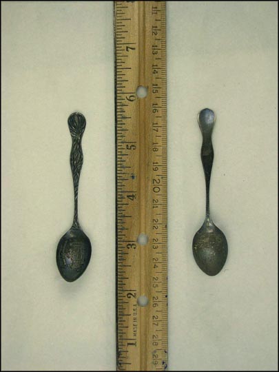 State Capital, Corn Husks, Des Moines, Iowa Souvenir Spoon MAIN