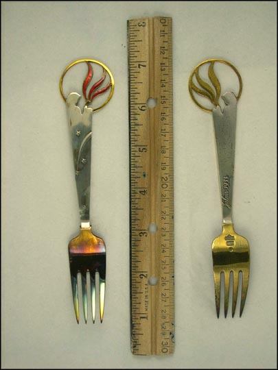 Julen 1933, Enameled Cut Out Fire, Mary Fork Souvenir Spoon MAIN