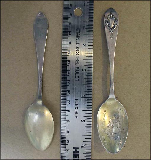 Historical Building, Old Homestead of Gov John Wood The Founder Erected 1835, Quincy, Illinois Souvenir Spoon MAIN