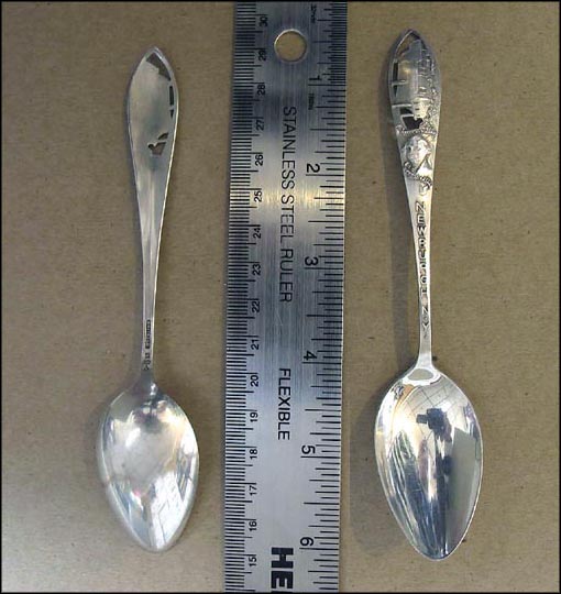 Cut Out Washington Head Quarters, Newburg, New York Souvenir Spoon MAIN