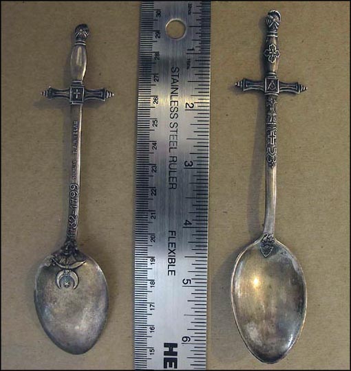 George Washington 1732-1799, Cross Handle, Masonic Symbols Souvenir Spoon MAIN