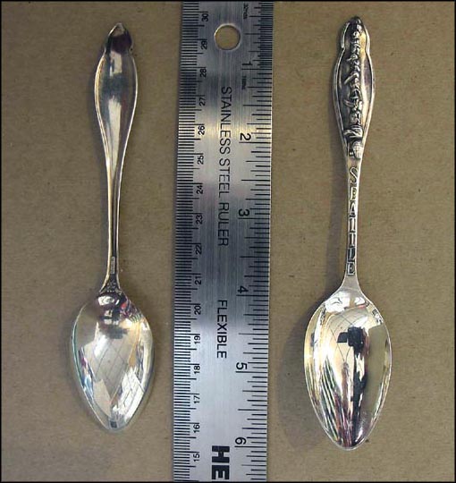 Totem Poll, Seattle, Washington Souvenir Spoon MAIN
