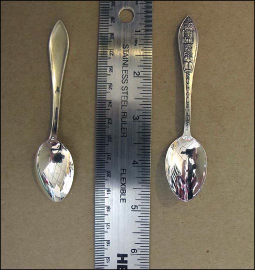 Totem Pole, Seattle, Washington Souvenir Spoon MAIN