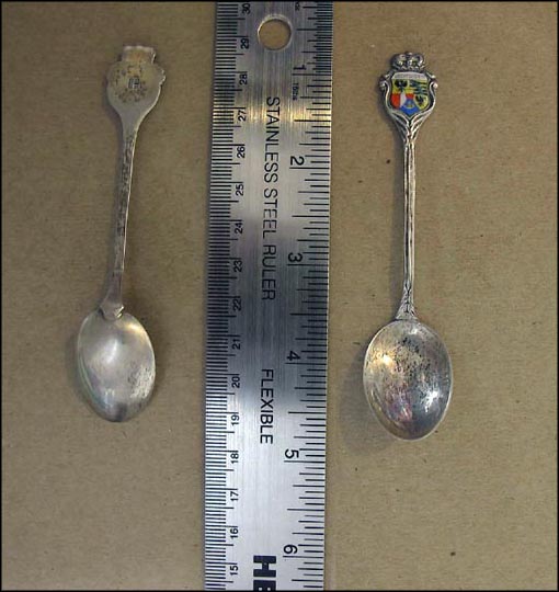 Enameled Crest Souvenir Spoon MAIN