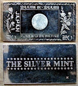 Japanese Flag' Art Bar by Silver Mint. MAIN