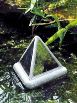 buy Brilliant Pyramid Blue Heron Deterrent by Velda