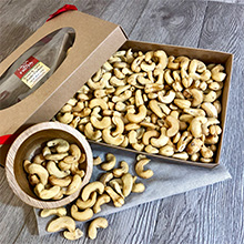 Jumbo Roasted & Salted Cashews 32 oz LARGE