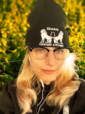 Di Arie Embroidered Fleece-lined Knit Beanie Cap LARGE