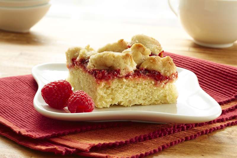 Raspberry Walnut Crumb Cake from Hahn's Old Fashioned Crumb Cakes LARGE