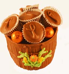 Hand-crafted chocolate gift for fall MAIN