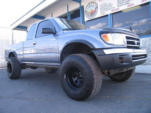 Fat Bob's Garage, Part # 41300-AAL, Toyota Tacoma 3" Lift Kit with Rear Add A Leafs 4WD/2WD* 1996 - 2004 (6-lug) MAIN
