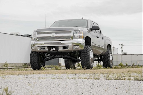 Rough Country Chevy GMC 1500 Pickup 7.5" Susp Lift Kit w/LIFTED STRUTS 07-13 4WD LARGE
