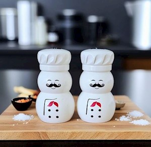 CHEF SALT & PEPPER SHAKER SET LARGE