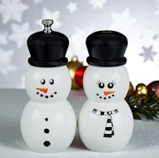 Snowfriend Saltshaker & Pepper Mill Set THUMBNAIL