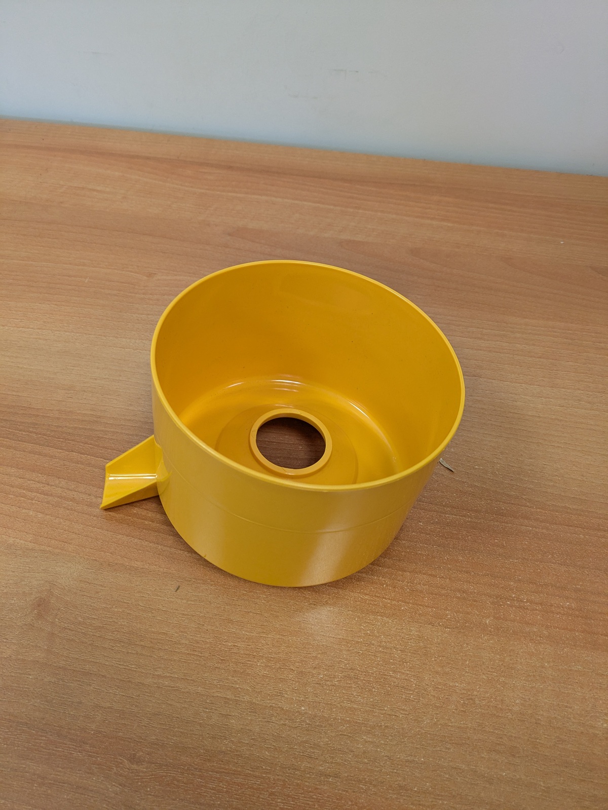 Replacement Plastic juice bowl for  Santos 11 Citrus Juicer   P/N# 11204 LARGE