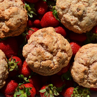 Strawberry Tin for Pick Up MAIN