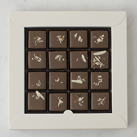 One Layer Amaretto Truffle Box SWATCH
