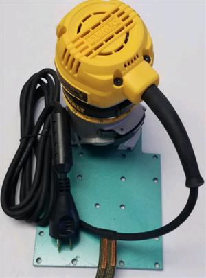 DL-2, Face Plate Router Upgrade, Dewalt Router Model DWP61, 5.6 amps Single Phase, 30,000 RPM. LARGE