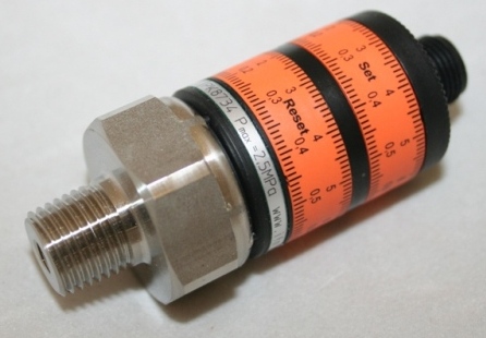PK-010-RFP14-HCNKG/US/.../W Pressure switch, no display, 4-wire DC NPN, N.O./N.C. outputs THUMBNAIL