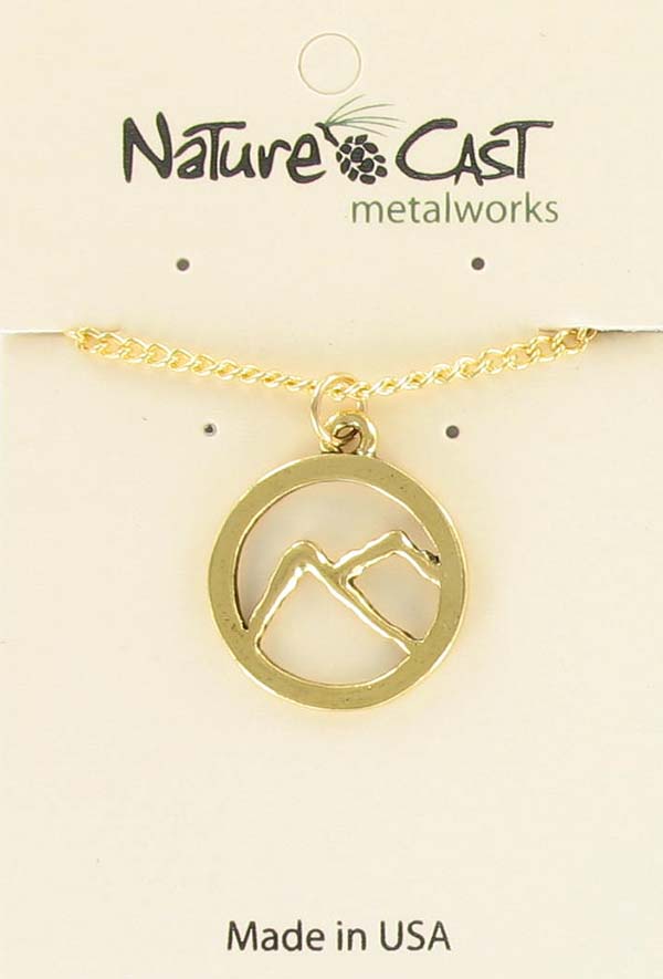 Pendant gold tone mountain in circle w/18" chain THUMBNAIL