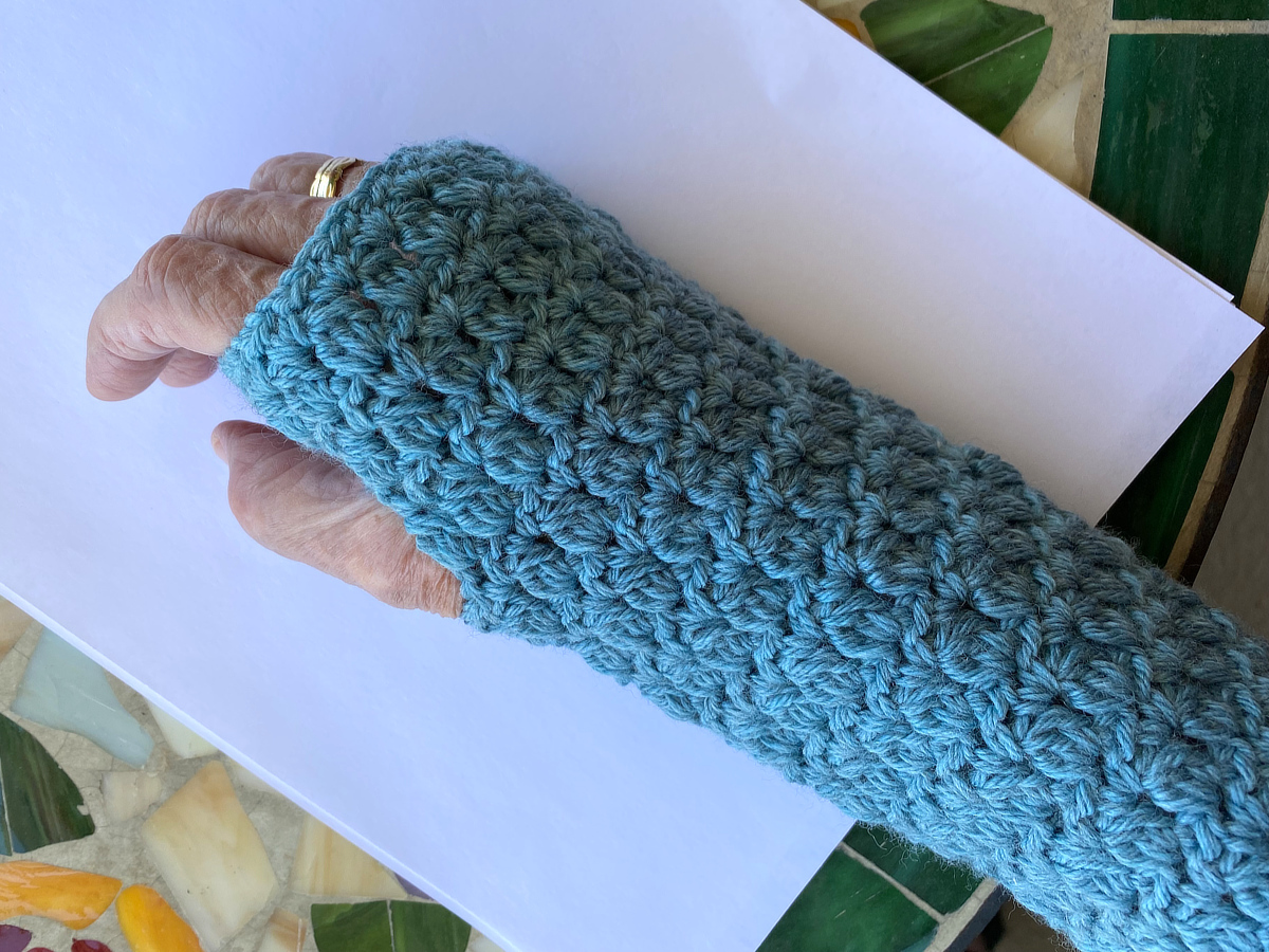 Knit and Crochet with Sheilah – Focus on Fingerless Gloves THUMBNAIL