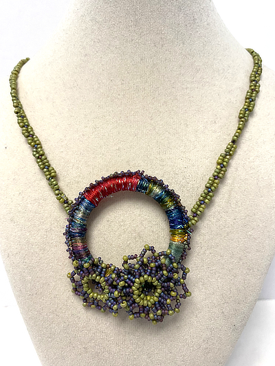 Lacy Daisy Necklace by Piecemakers MAIN