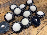 Art Deco Flower Plastic Button THUMBNAIL