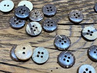 Coconut Wood small Buttons THUMBNAIL