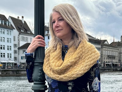 Knitted Telescope Cowl with Nadine LARGE