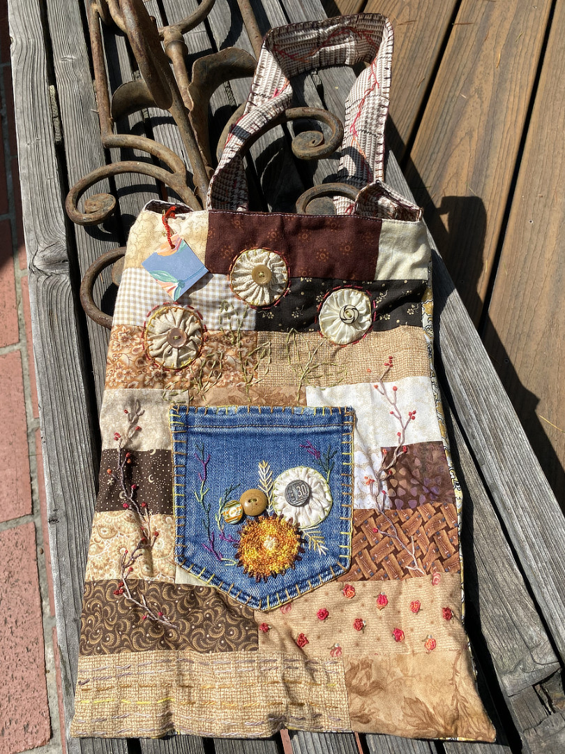 Vintage Posey Patch Shoulder Bag - Chocolate THUMBNAIL