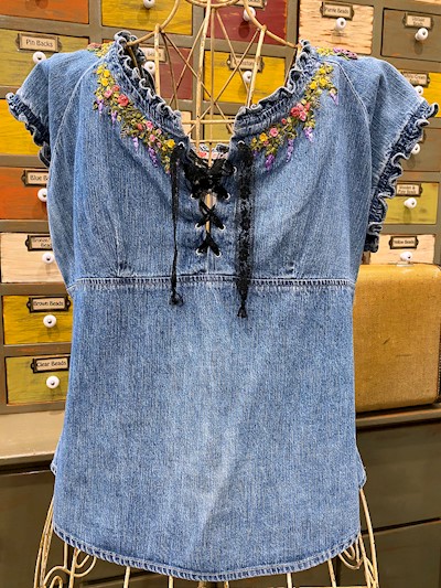 Lace-up Ribbon Embroidered Denim Top LARGE