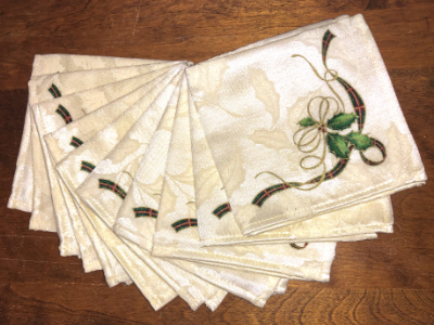 Vintage Embroidered Napkins – Ivory with Christmas Design (set of 10) MAIN