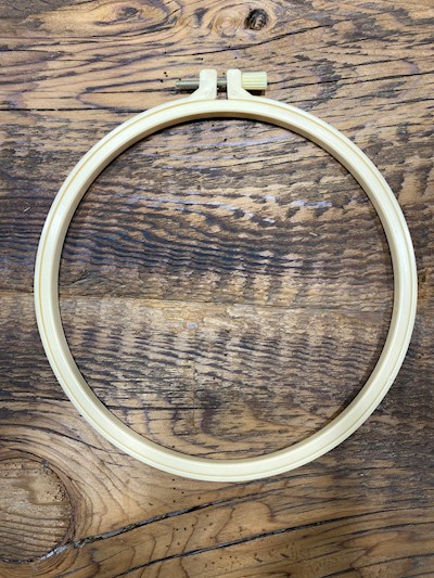 Embroidery Hoop - round, plastic 8" LARGE